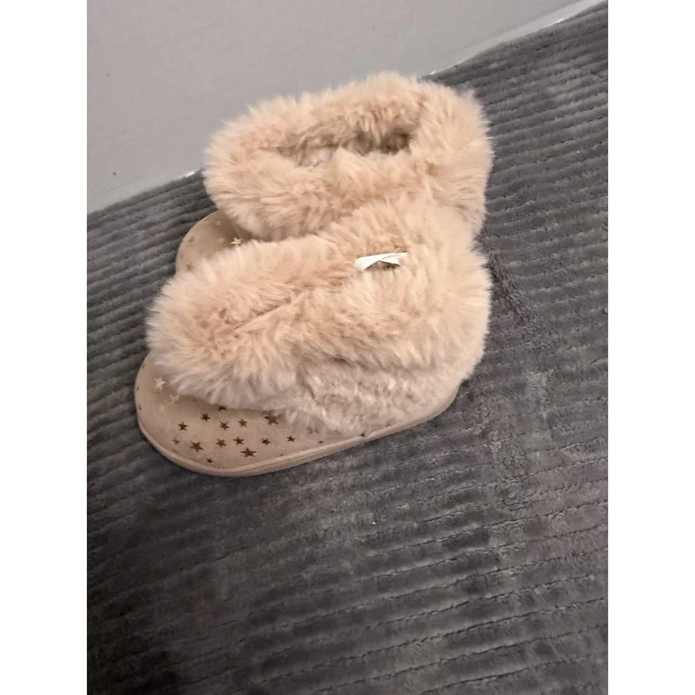 Little Grils Size 6 White Mountain Boots